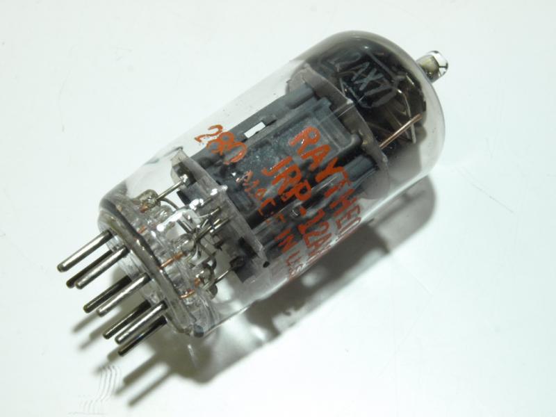カメラのいわもと：真空管 12AX7、ECC83、同等管、類似管商品